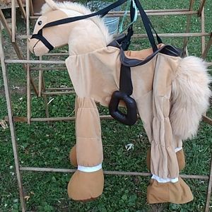 Ride a horse cowboy/girl L. Vernon 4-6 yrs old